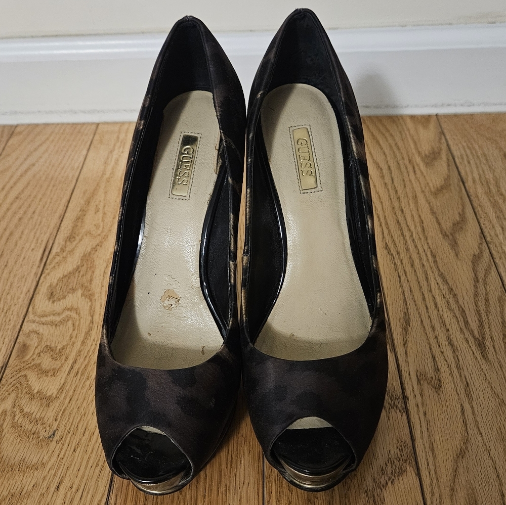 G by Guess Leapord/Cheeta Style Platform Heels